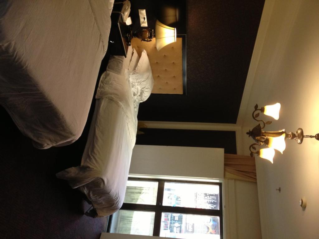 Manhattan Jinling Hotel Shanghai Buitenkant foto